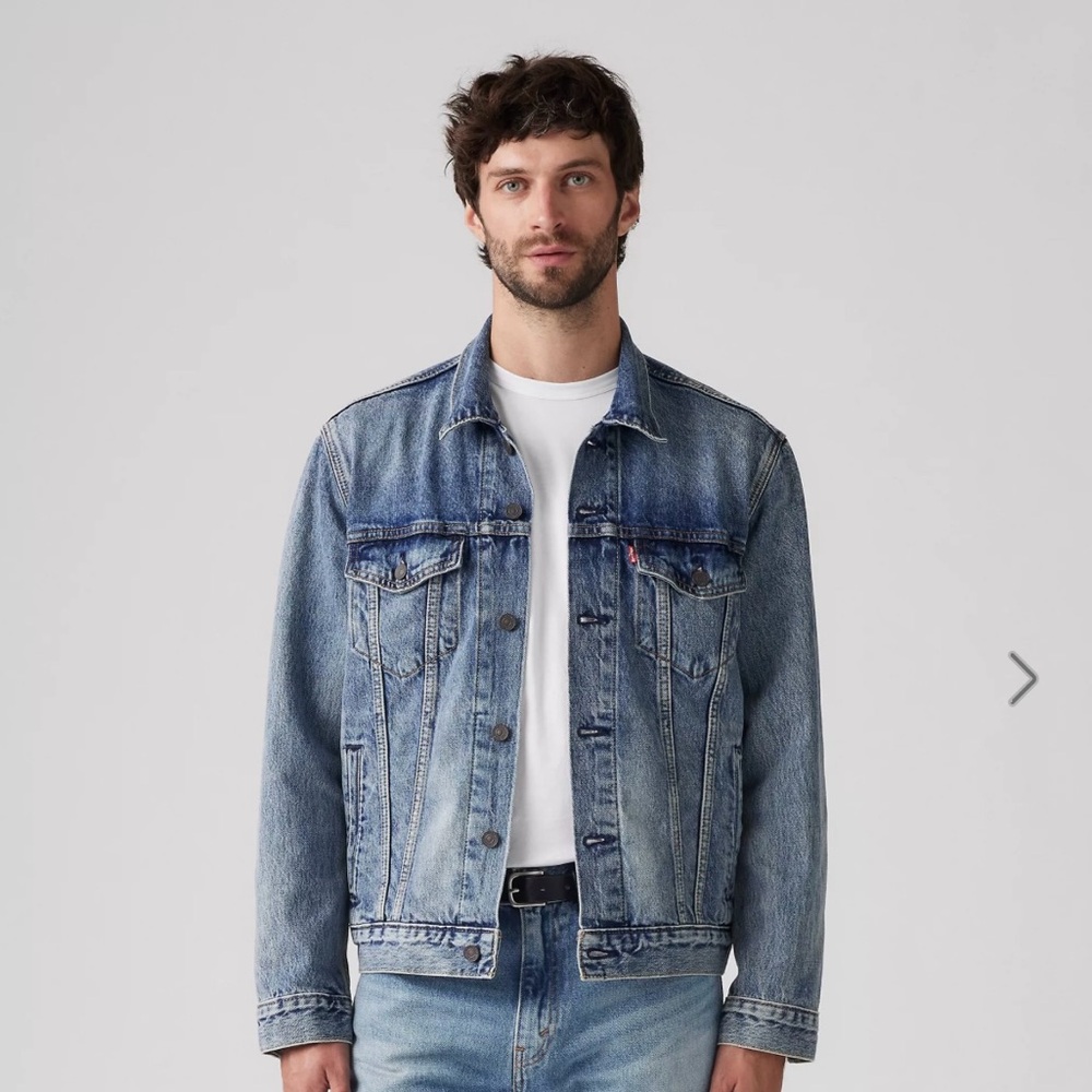 LEVI’S TRUCKER JACKET